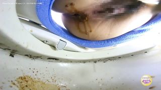 Powerfully diarrhea Asian girl in the toilet