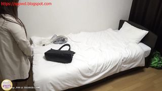 Naughty ass Japanese chicks pooping