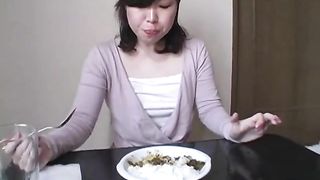 Fresh poop meal for hungry Japanese milf