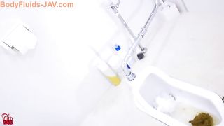 Well dressed Japanese scat girl