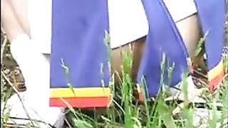 Amateur babe caught taking load outdoor