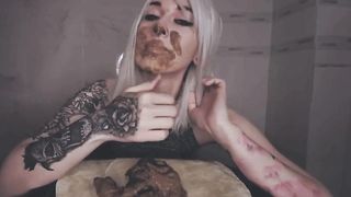 Gorgeous and sexy scat Russian babe