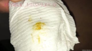 Huge ass black girl show us her yellow shit