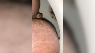 Black girl can’t hold it
