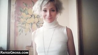 Elegant Lady shit tasting