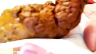 Sexy chicks getting naked for pooping