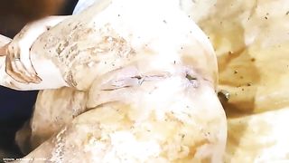 BBW getting her fat pussy fisted in scat video