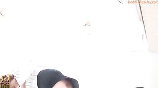 Stunning Japanese chick poop in the toilet