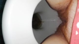 Hairy pussy bbw pissing in the toilet
