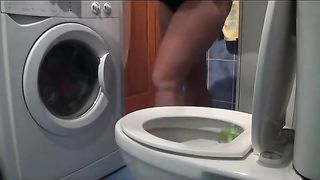Sexy ass babe pooping in the closeup