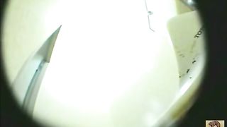 Watch hot ass sexy Japanese babe pooping