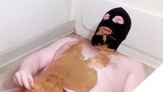 Ebony chubby babe pooping on her slave