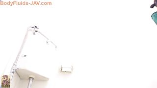 Lusty Japanese girl caught pooping in the toilet