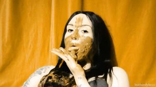 Sweet shit eating brunette chick