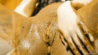 Sweet shit eating brunette chick