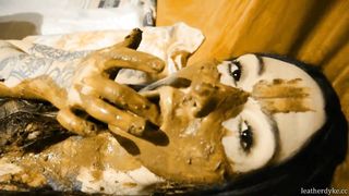 Sweet shit eating brunette chick