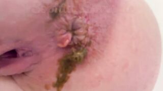 Huge shit in her hot panty