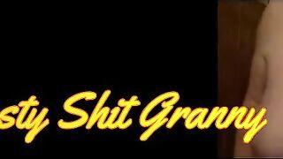 Dirty mature bbw lady masturbates