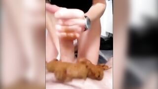 Girlfriend shit on cock and give nice handjob