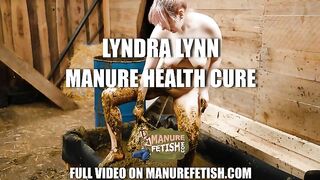 Manure fun with Lyndra Lynn in cowshit