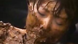 Mature Japanese babe eating messy shit