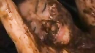 Mature Japanese babe eating messy shit