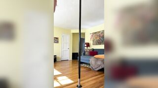 Gorgeous redhead pole dancer babe shitting