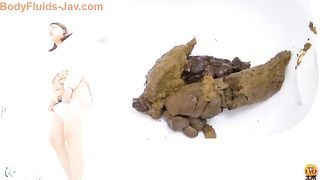 Marvelous Asian pooping ass