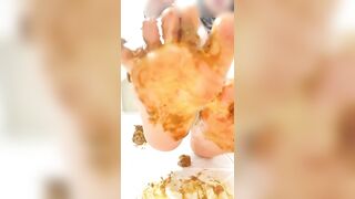 Cute chubby babe pooping and ass fingering