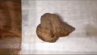 Cute round ass and messy shit