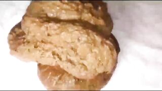 Cute round ass and messy shit