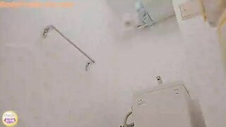 Chubby ass Japanese cute teen dropping shit
