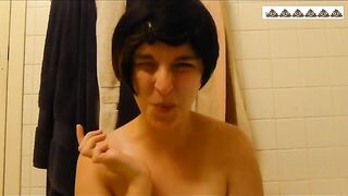 MILF chewing her turd