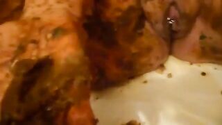 Kinky shit swallowing slut smearing