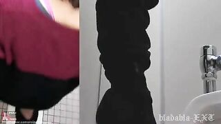 Uncensored Japanese shitting girls