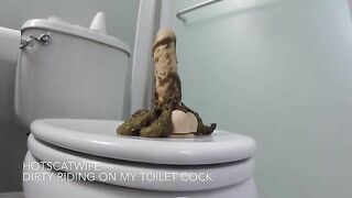 Huge booty wife bouncing on dildo while shitting