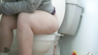 BBW girl pooping hot load