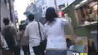 Crazy Japanese chick pissing in public