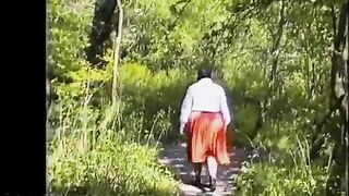 Naughty Elizabeth piss in the forest