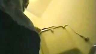 Fingering her juicy asshole while shitting