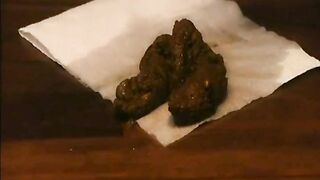 Sexy tall girl with shaved pussy love shitting