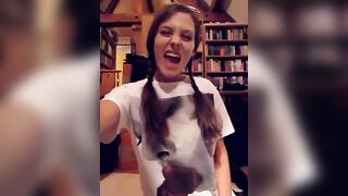 Lunatic babe eats a scatcicle