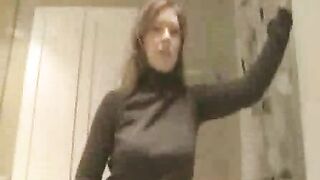 Mistress gets naked for shitting