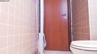 Curvy ass brunette wife poops in the toilet