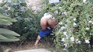 Sexy ass lady and hot pee