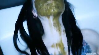 Kinky brunette girl eating shit and smearing