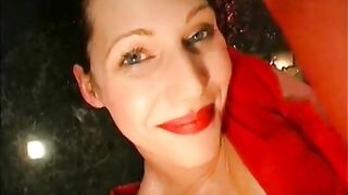 German slut in stockings taking long pee