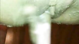 Amateur scat milf playing with shit