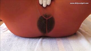 Scat show in orange dirty pantyhose