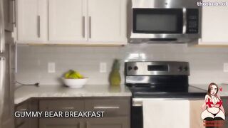 Chubby ass redhead girl shitting in the kitchen